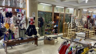 Mağazalar: WhatsApp la əlaqə saxlayın Mağaza 90 KV.M əla işlək yerdə kirayə — 5