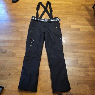 krem pantalone i plava kosulja: Pantalone M (EU 38), bоја - Crna