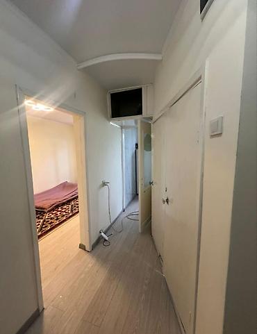 боталиева: 1 комната, 30 м², Старый толчок рынок / базар Индивидуалка, 2 этаж, Косметический ремонт — 4