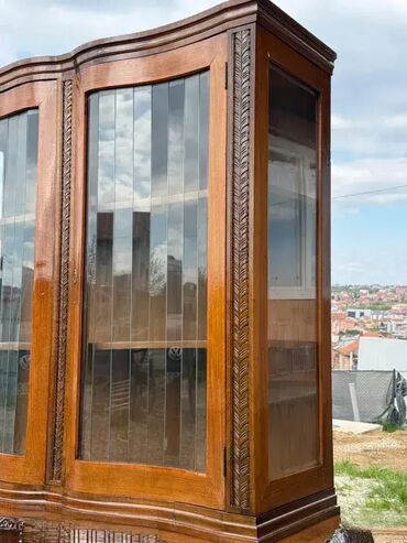 Stilske vitrine: Stilska Chippendale vitrina - MOGUĆ PREVOZ Ukrašena duborezom, lavlje — 5
