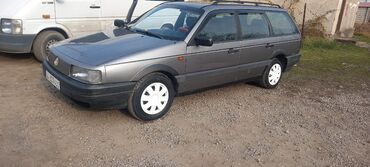 Volkswagen: Volkswagen Passat Variant: 1993 г., 1.8 л, Механика, Бензин, Универсал