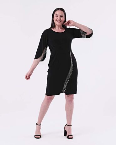 Haljine: Haljine za punije dame 
Cena 2999 din
Veličine XL, 2XL, 3XL, 4XL — 30