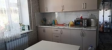 пригородный дом: Продаётся одноэтажный дом с двором и хозяйственным участком — 10