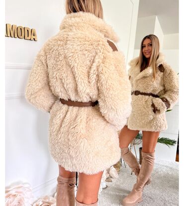 Krzneni kaputi: Sa postavom, Veštačko krzno, bоја - Bež — 5