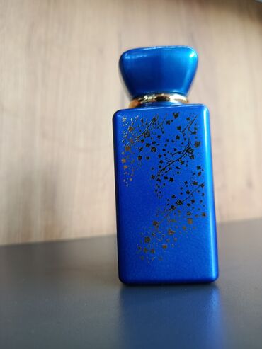 купить винтажные духи в баку: 50 ml apple kayalı 30 azn və 50 ml lafaetda 30 azn çatdırılma