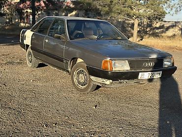 Audi 100: 1984 г., 1.8 л, Механика, Бензин