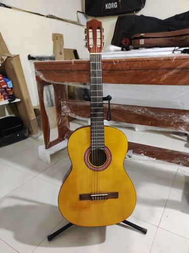 gitara simleri: Klassik gitara, İşlənmiş, Rayonlara çatdırılma