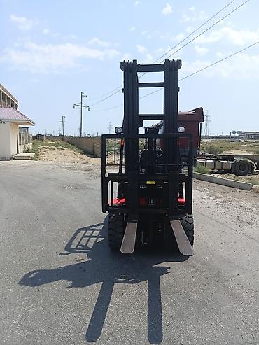yükleyici: Forklift satilir yaxsi veziyetdedir 500 saat işleyib 3 ton 6 metr çox — 5