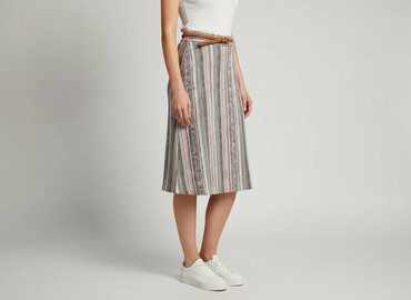 sweter sinsay w paski: Women`s skirt, size M