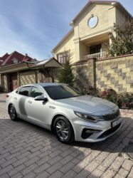 продаю в связи переездом: Kia K5: 2019 г., 2 л, Автомат, Газ, Седан