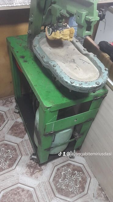 Металлопрокат: Ayaqqabı formalaşdırma və istilik presi (kalıplama presi) - İsti