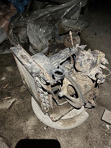 компрессор холодильника: Soduyucu xolodelnik kompressorlari, biri tezedir (orta razmer olan) — 8