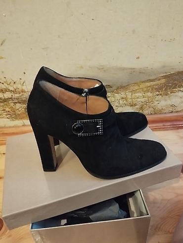 Tuflilər: Tuflilər, Ölçü: 38, rəng - Qara, Yeni -da lalafo.az — 1 Tuflilər: Tuflilər, Ölçü: 38, rəng - Qara, Yeni — 1