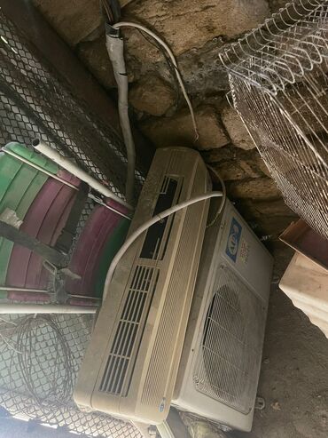 iwlenmiw kandisanerler: Kondisioner AUX, İşlənmiş, 40-45 kv. m