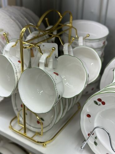 фарфоровые посуды: Столовый сервиз с вишневым декором - Материал: тонкая керамика/фарфор