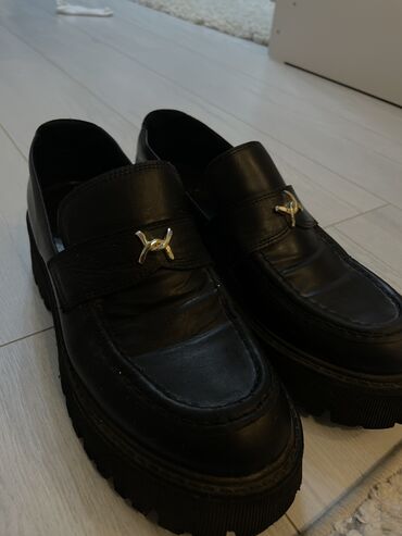 обувь жордан: Очень удобные и кожаные лоферы Покупала дорого носила пару раз