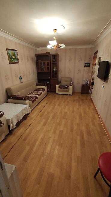 Uzunmüddətli kirayə mənzillər: 1 otaqlı mənzil (daxili şəkillər) - Plan: geniş dəhliz, qonaq otağı — 11