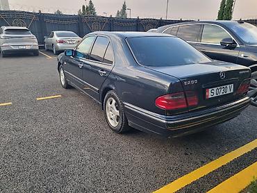 Mercedes-Benz E-Class: 1998 г., 0.2 - engine capacity л, Кол менен иштөөчү, Бензин, Седан — 3