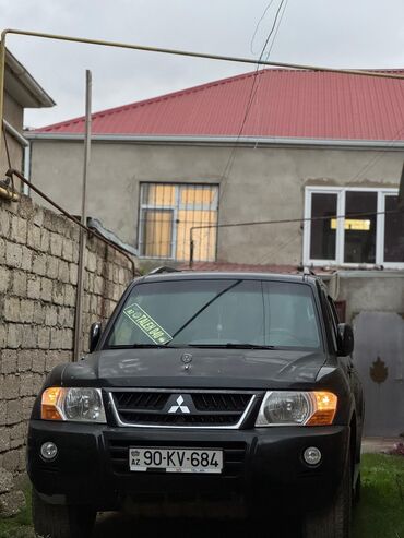 2 8 mator: Mitsubishi Pajero: 3 l | 2006 il 300000 km Ofrouder/SUV