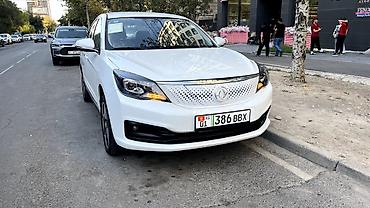 aeolus e70: Dongfeng : 2025 г., Автомат, Электромобиль, Седан — 10