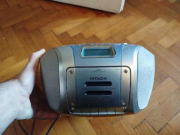 Zvučnici i stereo sistemi: Hitachi radiokasetofon Nema antenu inace radi, malo ga zeza dugme za — 5