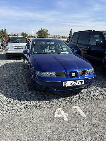 Volkswagen Golf: 2000 г., 1.8 л, Автомат, Бензин, Седан