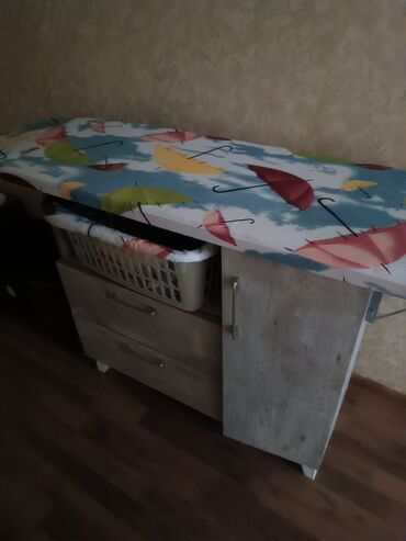 rattan mebel baku: Ütü stolu, yenidir heç işlənməyib, skoc parçasıda qalıb üzərində