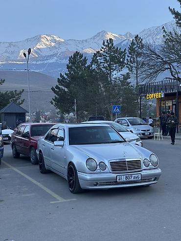 Mercedes-Benz: Mercedes-Benz E-Class: 1997 г., 4.2 л, Автомат, Газ, Седан — 8