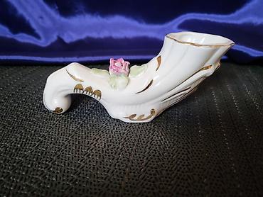 Ostali kućni dekor: Figura nova tkz opanak,Zajecar porcelan 70te. Figura,vazica nova na lalafo.rs — 3 Ostali kućni dekor: Figura nova tkz opanak,Zajecar porcelan 70te. Figura,vazica nova — 3