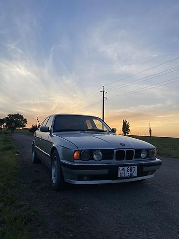 нур мото: BMW 5 series: 1992 г., 2.5 л, Механика, Бензин, Седан — 2