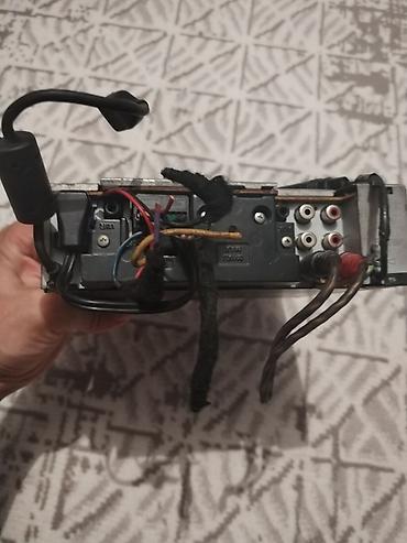 Pioneer DEH-1500UB avtomobil maqnitofonu 6050 vezyeti yaxsidi eladi