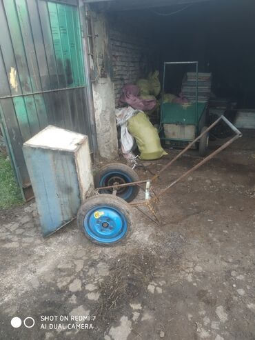 Садово-строительные тачки и тележки: Садово-строительная тачка и тележка, Двухколесная, Б/у — 7