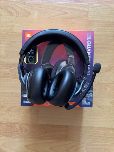 Səsgücləndiricilər, qulaqlıqlar və mikrofonlar: JBL Quantum 800 gulaglig Music Galleryden 370 manata almisham chox az
