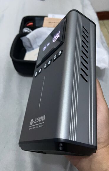 зарядное устройство для ноутбука от автомобильного аккумулятора: Пусковое устройство/Бустер с встроенным компрессором для прокачки