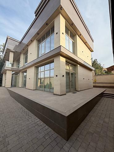 4 комнаты, 347 м², 6 соток, Бишкек, Агентство недвижимости