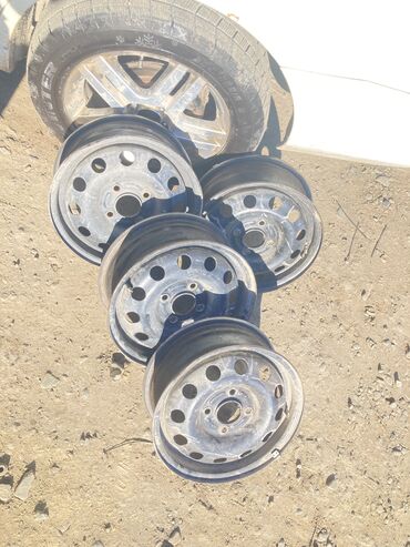 Другие аксессуары для шин, дисков и колес: Продается штампы r14 разболтовка 4/108 подойдут на форд фокус 1 и ауди