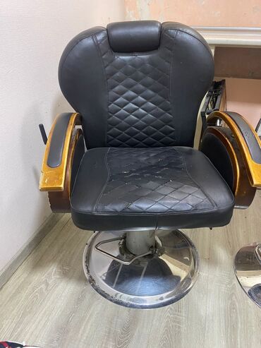 Çəngəllər: 120 azn Salon kreslosu problemsizdir.unvan Qara Qarayev
