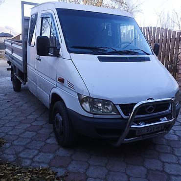 hongqi e: Легкий грузовик, Mercedes-Benz, Дубль, 3 т, Б/у — 3