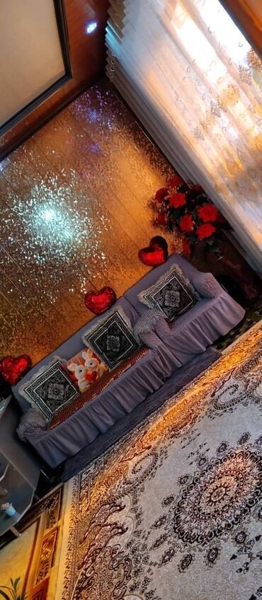 тканевый шкаф для обуви: Түз диван, Колдонулган, Үч кишилик