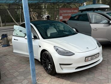 машина электирик: Tesla Model 3: 2022 г., 0.1 - engine capacity л, Автомат, Электромобиль, Седан
