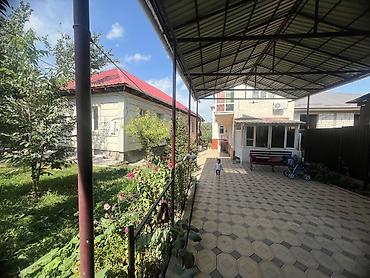 Продажа коттеджей и домов: Продается дом в селе орто-сай, участок 11 соток, в участке 2 дома 1-но — 4