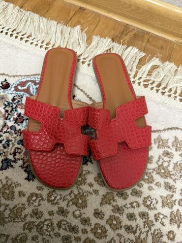 детские колготки со стразами: Qırmızı qadın şlapa/sandallar - Rəng: parlaq qırmızı - Üst hissə at lalafo.az детские колготки со стразами: Qırmızı qadın şlapa/sandallar - Rəng: parlaq qırmızı - Üst hissə