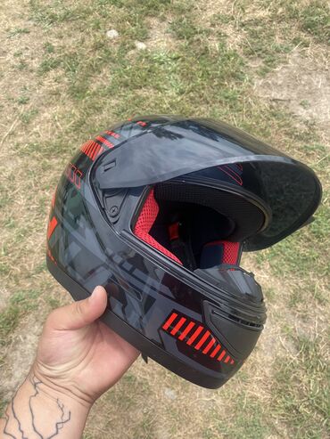 детский спортивный: Продаю шлем Покупал 10 дней назад,не подошел по размеру. Либо обмен на