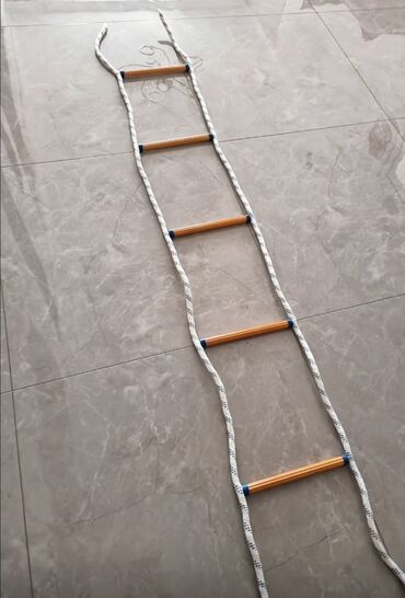 одежда акацуки: Верёвочная спасательная лестница.
Длина 8 см 
Новая/прочная