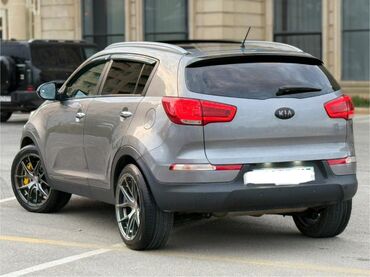 Kia: Kia Sportage: 2 l | 2014 il Krossover — 6