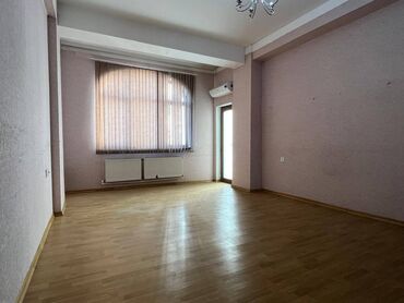 Restoran, kafelər: Gənclik metrosuna yaxın, İdman akademiyası ilə üzbəüz, yeni tikili, 7