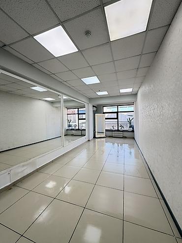 Аренда кабинетов в салонах красоты: Аренда кабинетов в салонах красоты, 30 м², Для бровиста, Для визажиста, Для лешмейкера — 11