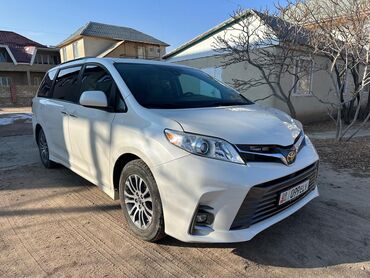 Toyota: Toyota Sienna: 2018 г., 3.5 л, Автомат, Бензин, Минивэн