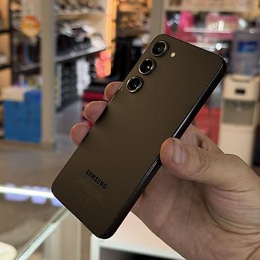 galaxy 22: Samsung Galaxy S23, Б/у, 256 ГБ, цвет - Черный, 1 SIM, eSIM — 10