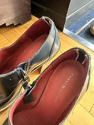 Qadın ayaqqabıları: Tommy Hilfiger qadın ayaqqabısı – yüksək dabanlı platforma bootie — 3